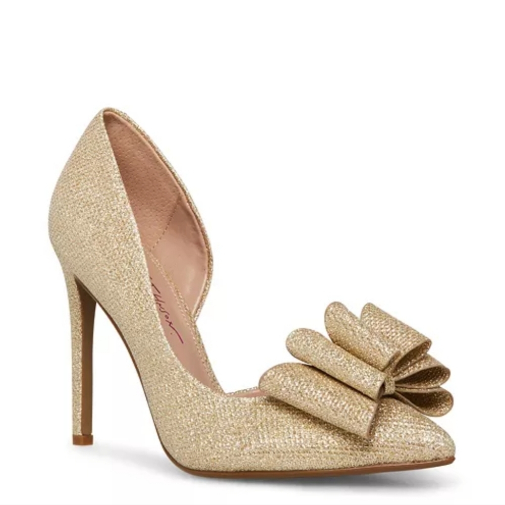Betsey Johnson Prince D'orsay Evening Pumps Women's Shoes In Gold 8.5